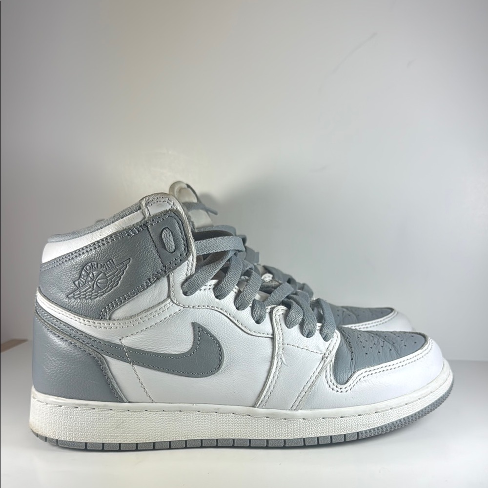 Air Jordan 1 High Oh Stealth Grey Women’s Size 7.5 Sneakers